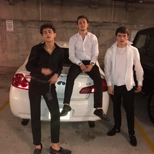 Meet your Posher, Troy